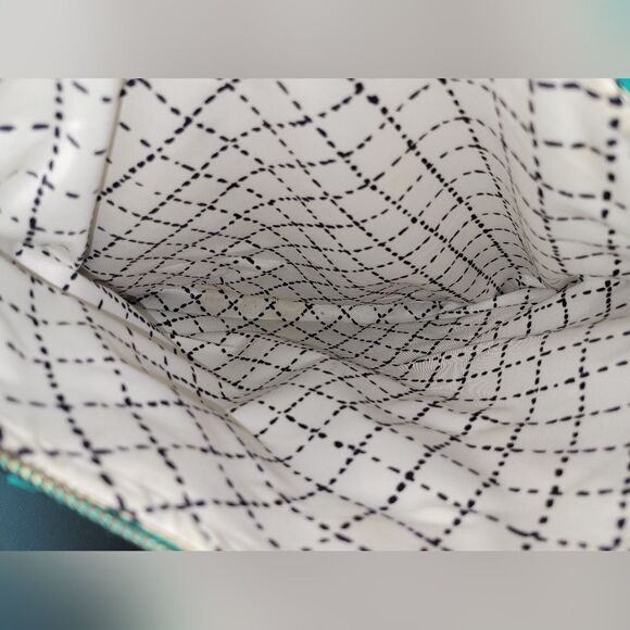 Kate Spade New York, Mint Green Newbury Lane Briar Leather Tote. - Picture 6 of 10